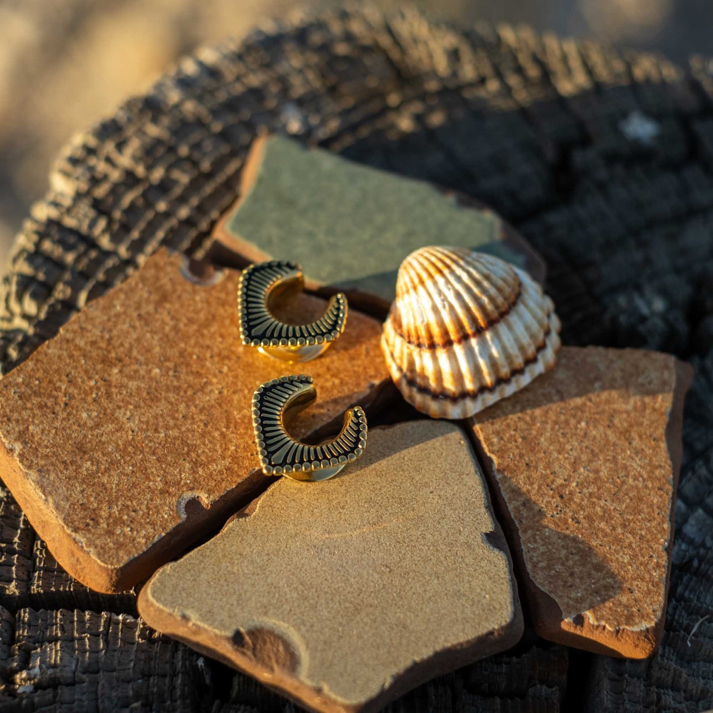 Ear Saddles "Pyramids"