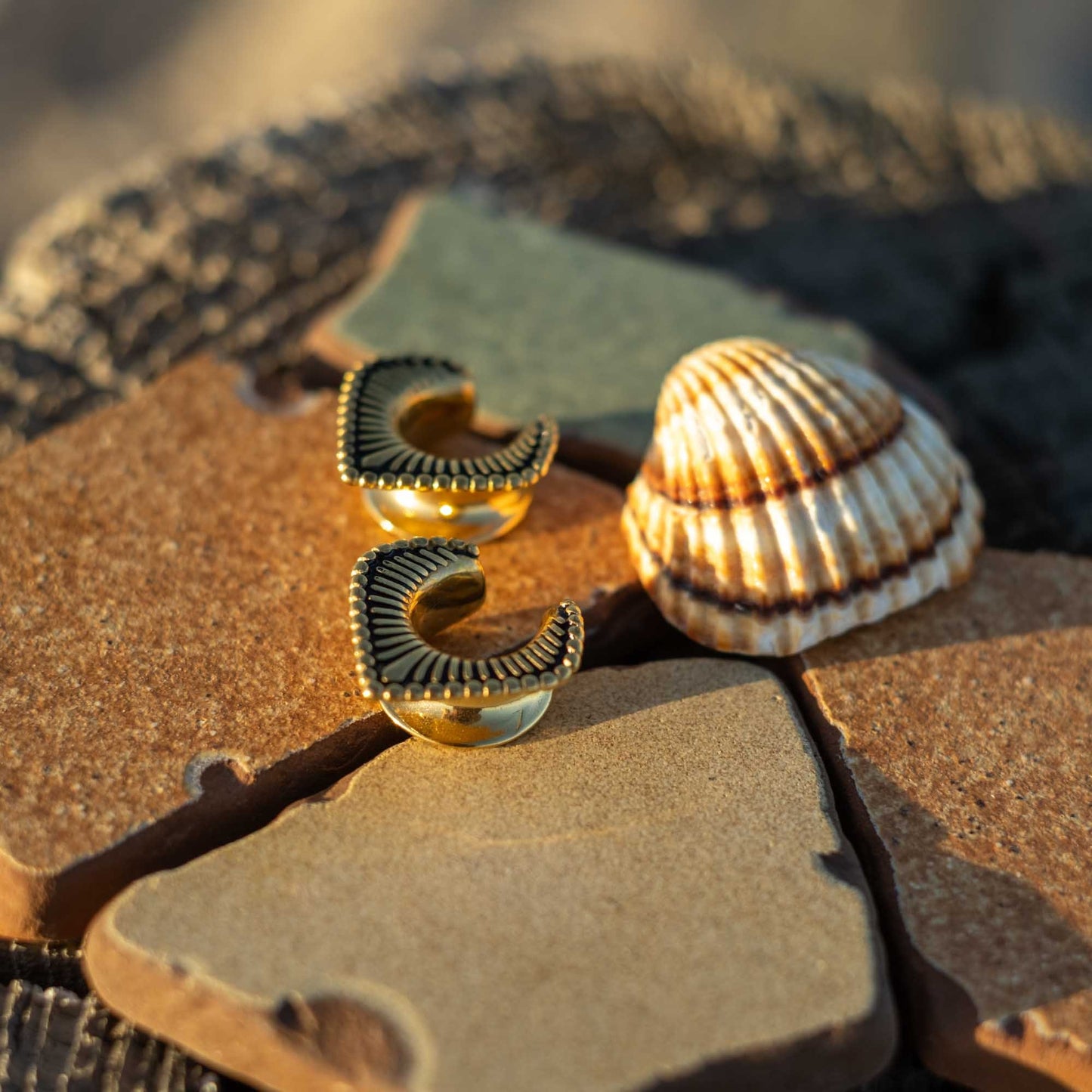 Ear Saddles "Pyramids"