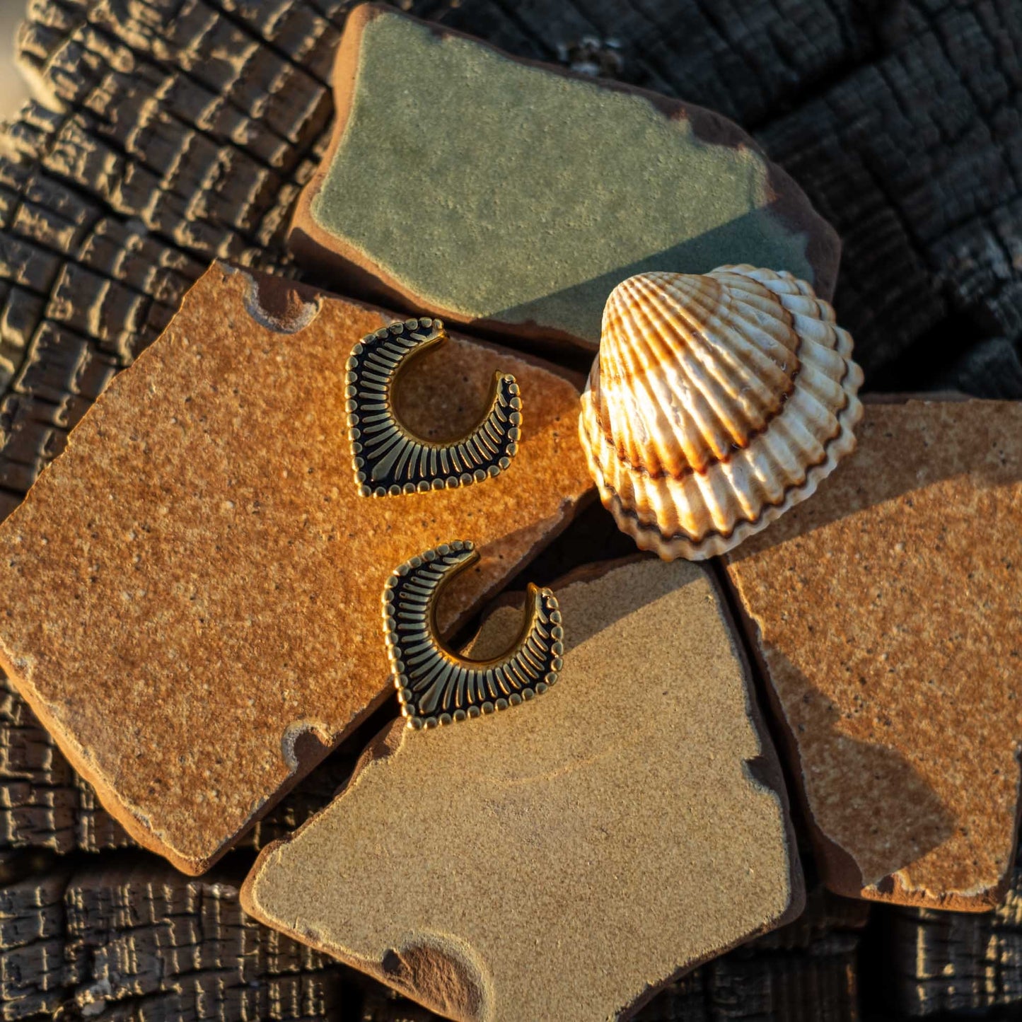 Ear Saddles "Pyramids"